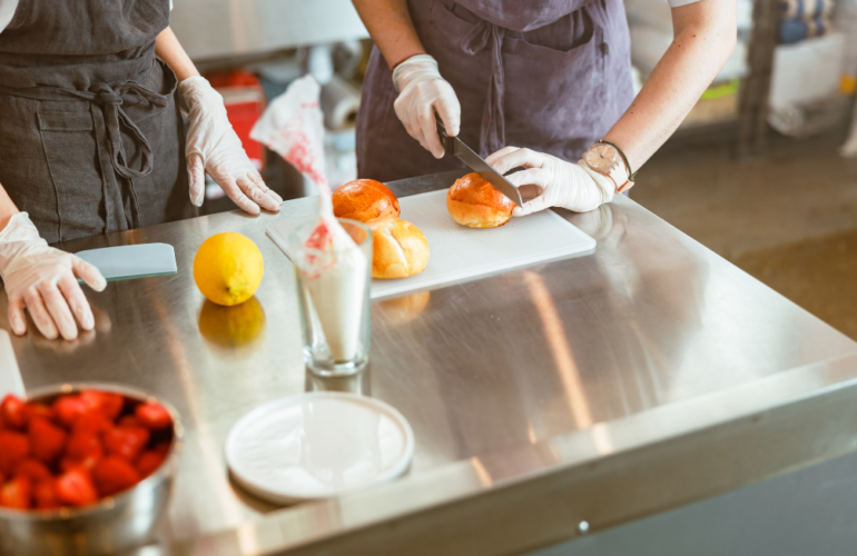 Produsele profesionale SUMA – soluția ideală pentru o bucătărie impecabilă în HoReCa